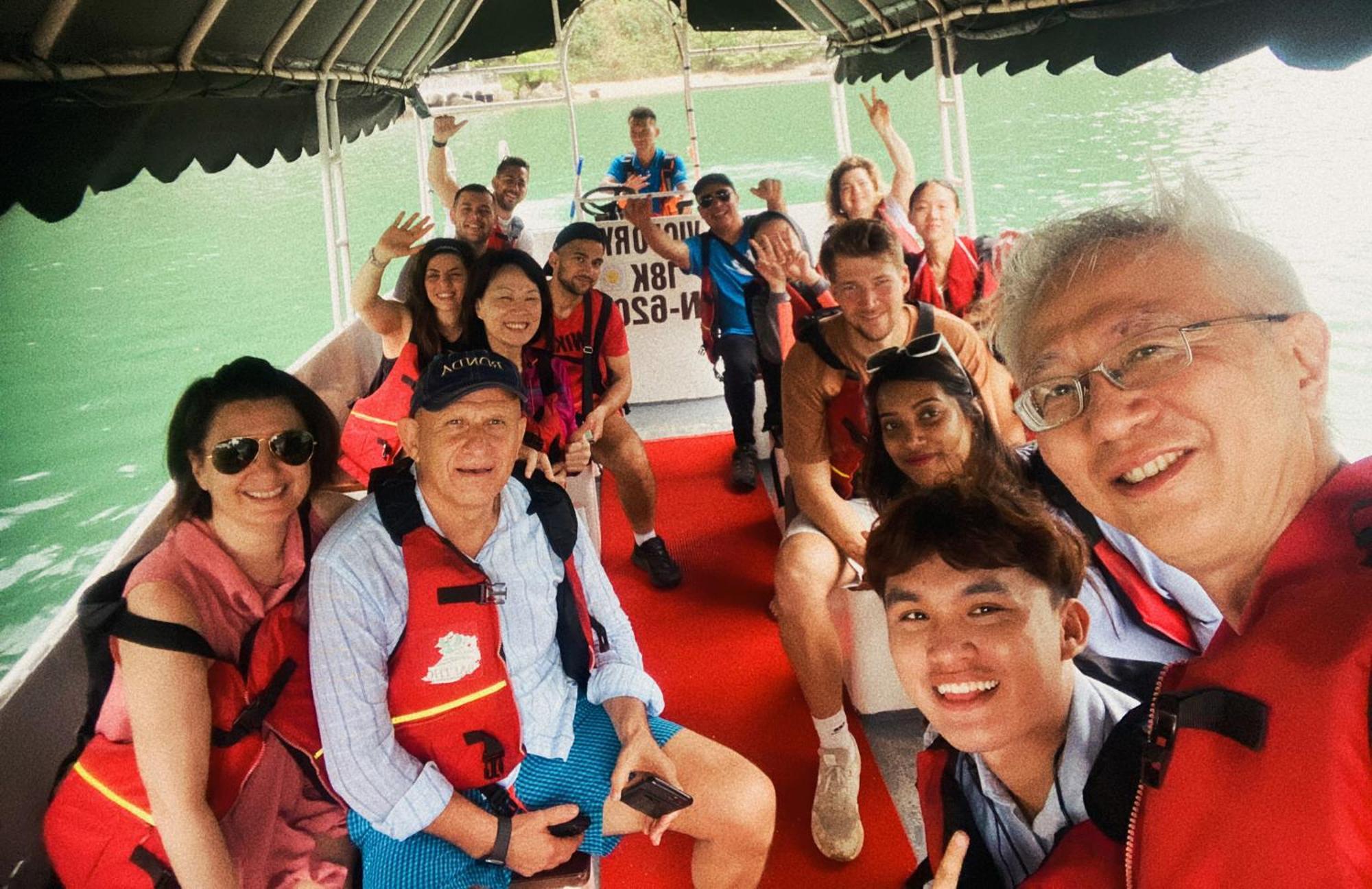 Halong Arcadia Cruise Hotel ฮาลอง ภายนอก รูปภาพ