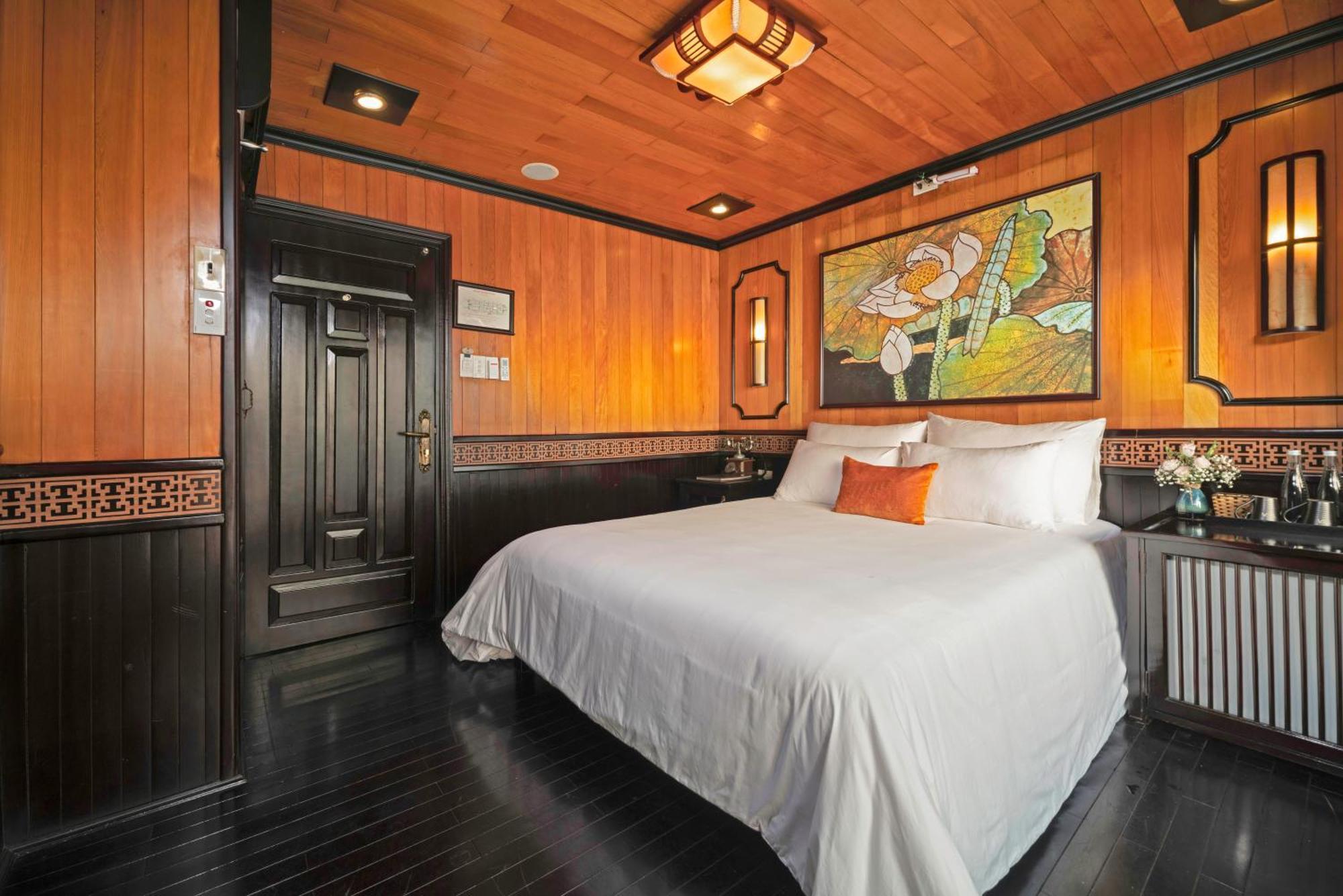 Halong Arcadia Cruise Hotel ฮาลอง ภายนอก รูปภาพ